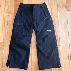 REI Kids XXS (4-5) Black Snow Pants with Growth Spurt to Extend Length